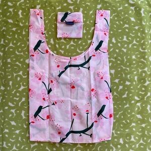 BAGGU standard size pink red cherry blossom reusable grocery everyday tote bag